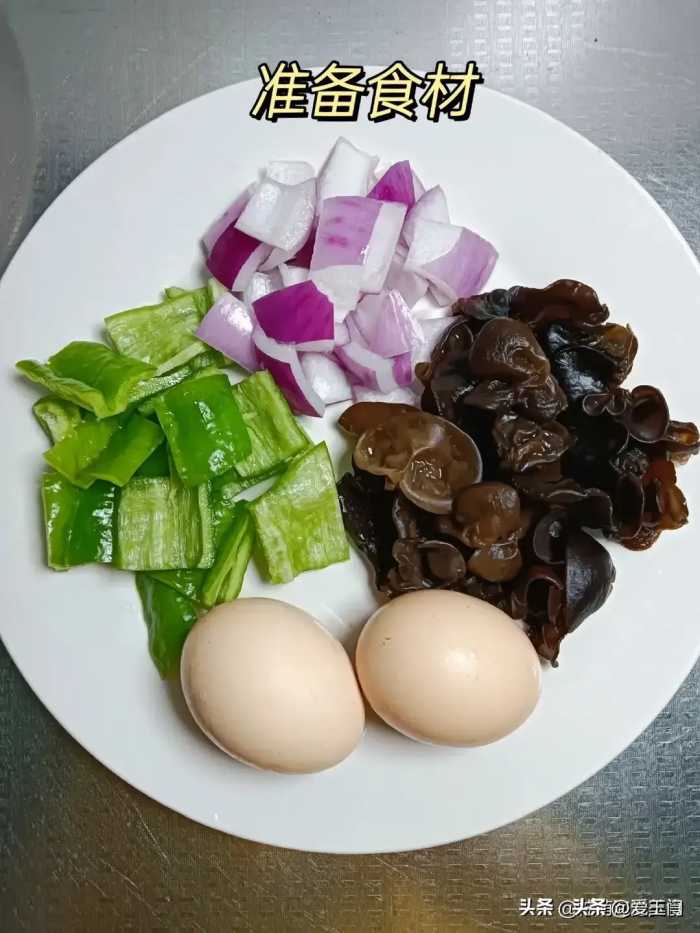 含铁是菠菜的33倍，建议女性多吃！养血补气，排宿便，身体更健康