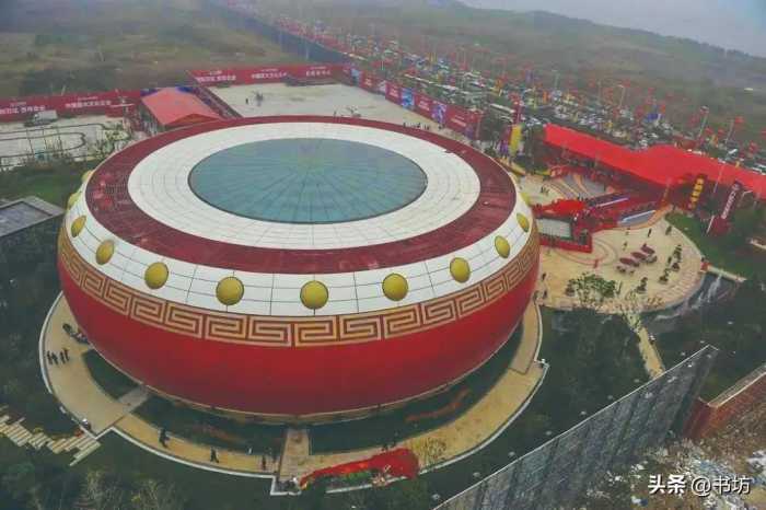 历年“中国十大丑陋建筑”：讽刺与争议背后的价值观